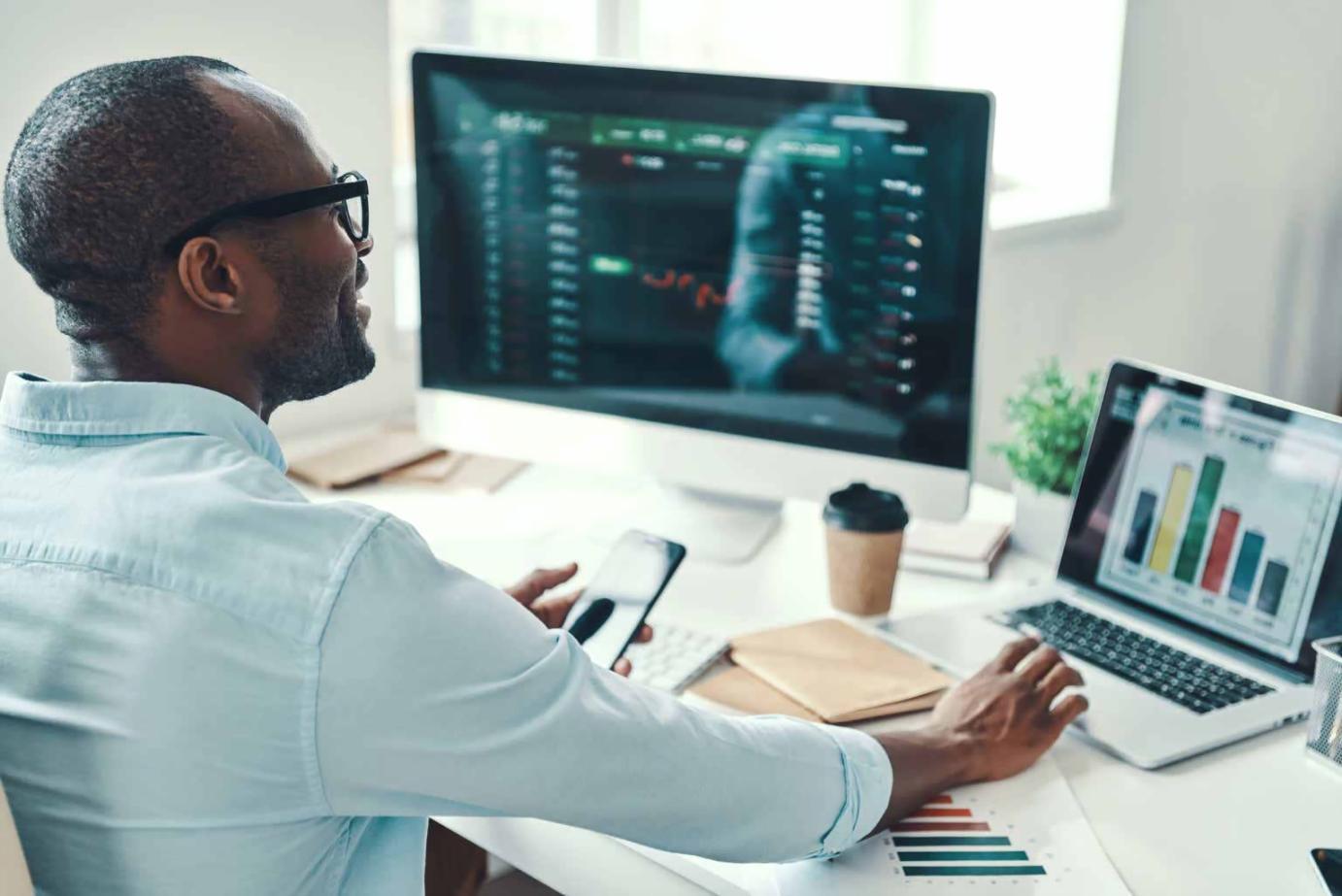 Lernen und Entwicklung in der Finanzanalyse